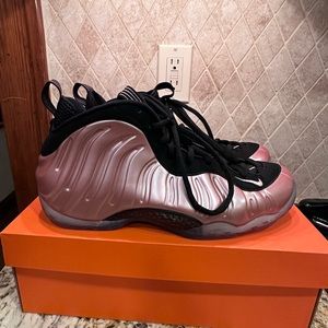 Men Nike Foamposite Shoes